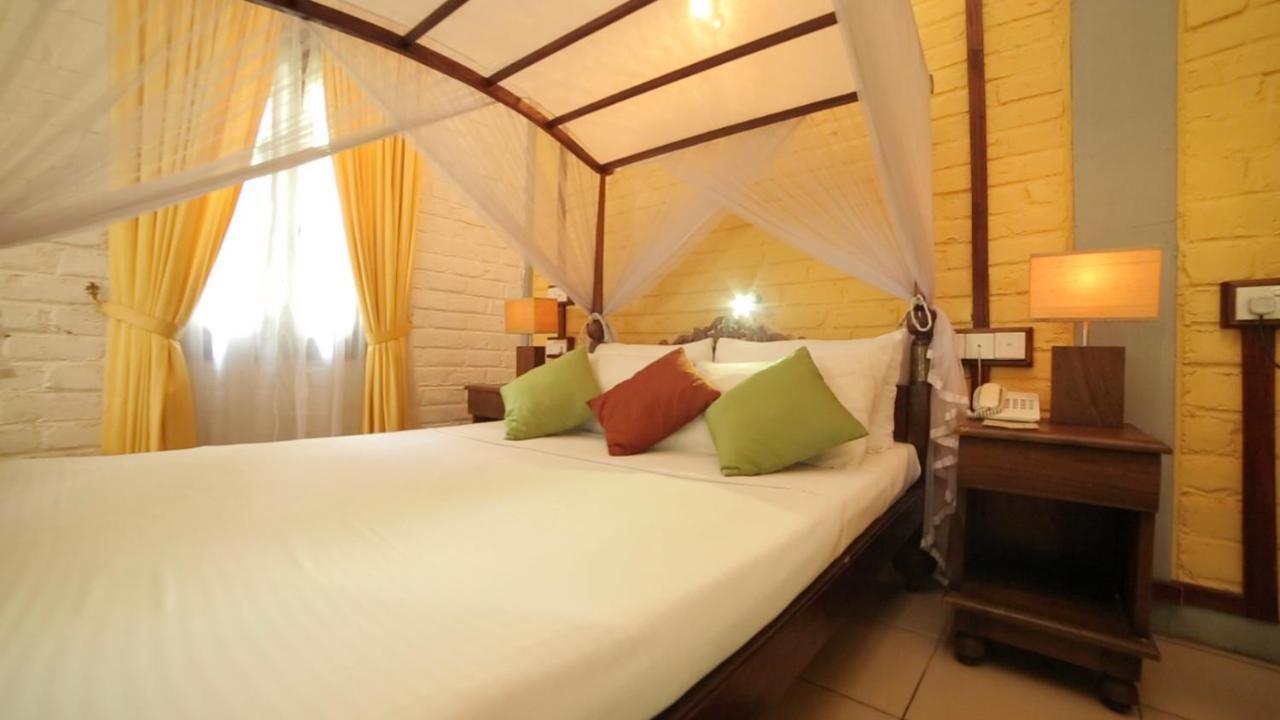 Lake Serenity Resort & Spa Kuruwita Exterior foto